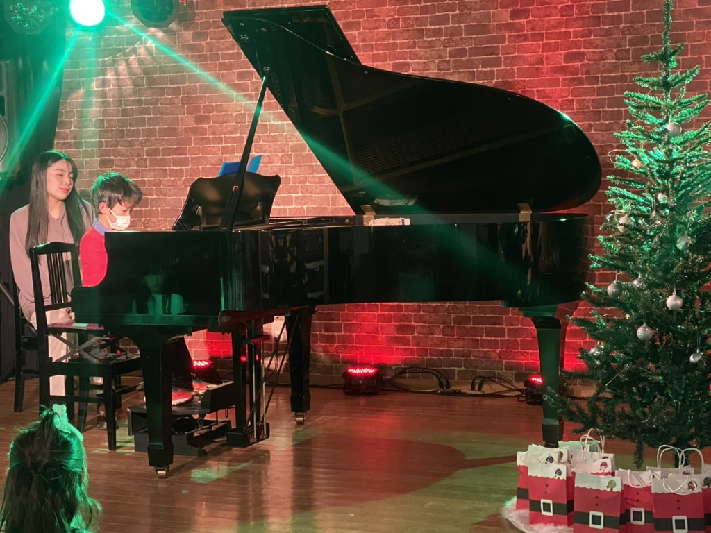 5CC038F2-2D81-4401-8556-6E325FFA9FD0_1_105_c