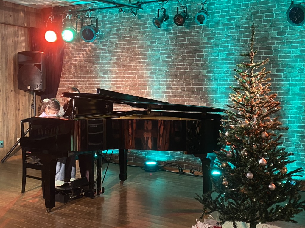 94D42879-2C3F-45AF-9410-8020E0081AA0_1_105_c